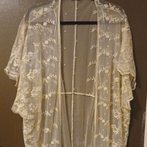 Haute Society Cream Lace Detail